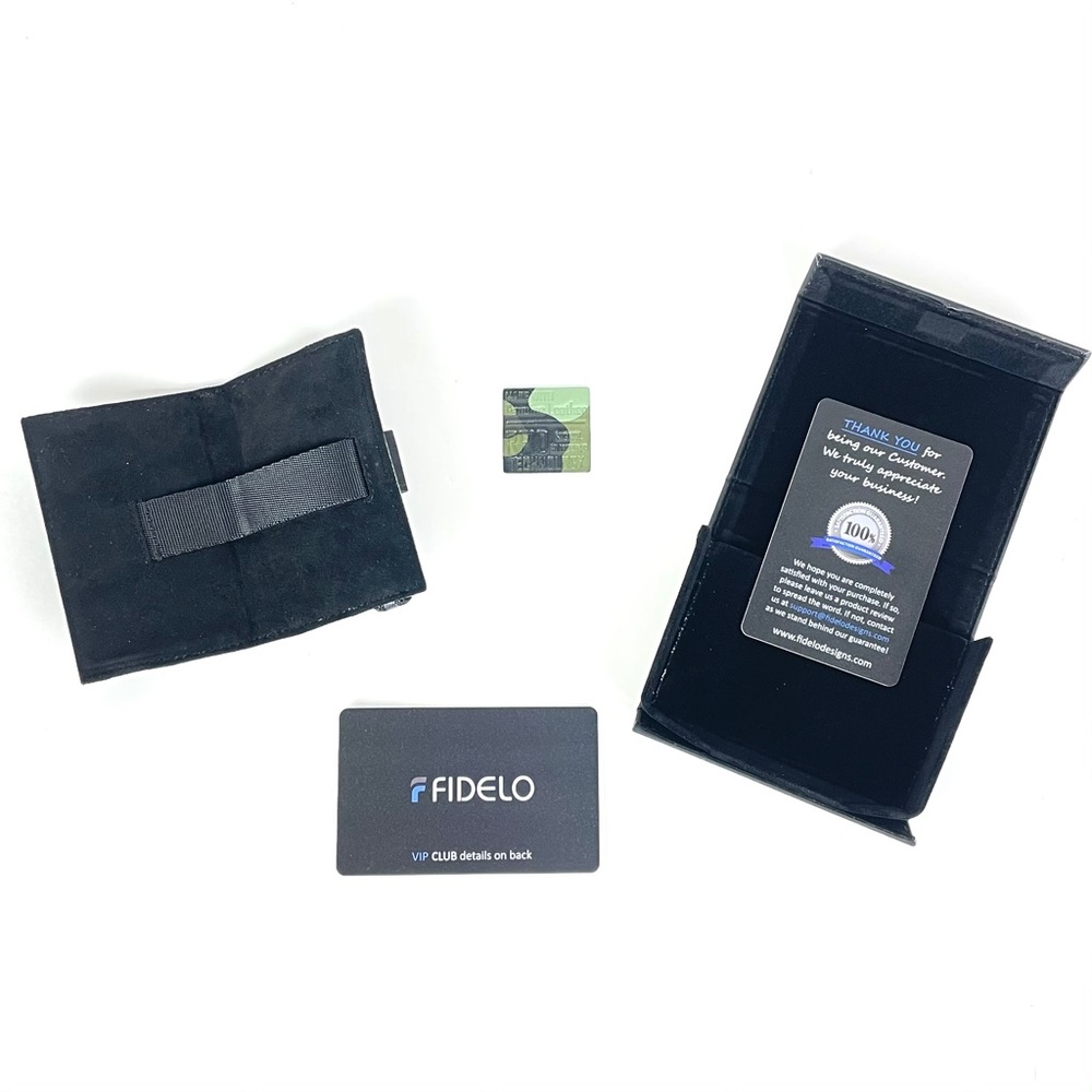 Fidelo Men's Camo Minimalist Wallet - Picture 9 of 11